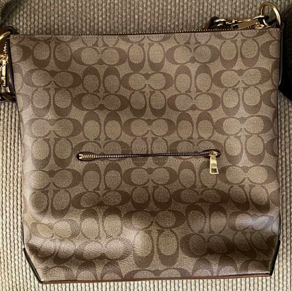 Coach Abby Signature